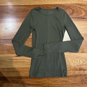 The Luxe Rib Long-Sleeve Crew - olive green